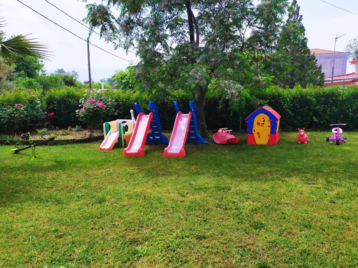 Noufara Apartments Nea Mesagkala Ngoại thất bức ảnh