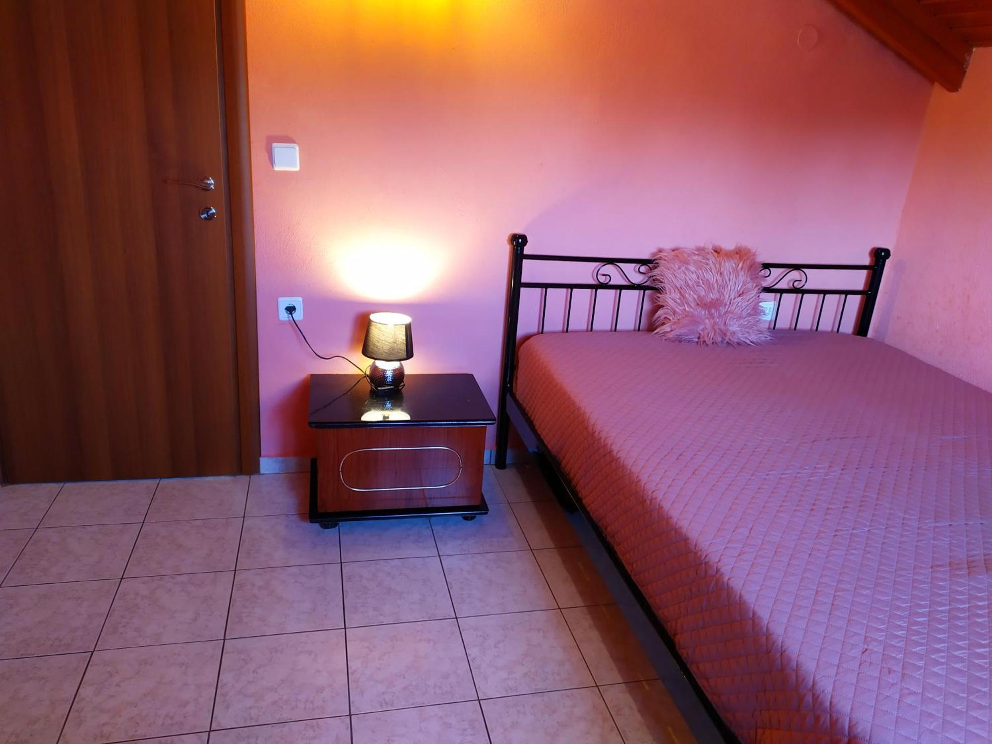 Noufara Apartments Nea Mesagkala Phòng bức ảnh