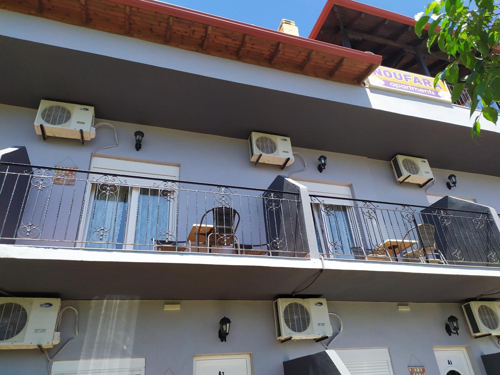 Noufara Apartments Nea Mesagkala Phòng bức ảnh