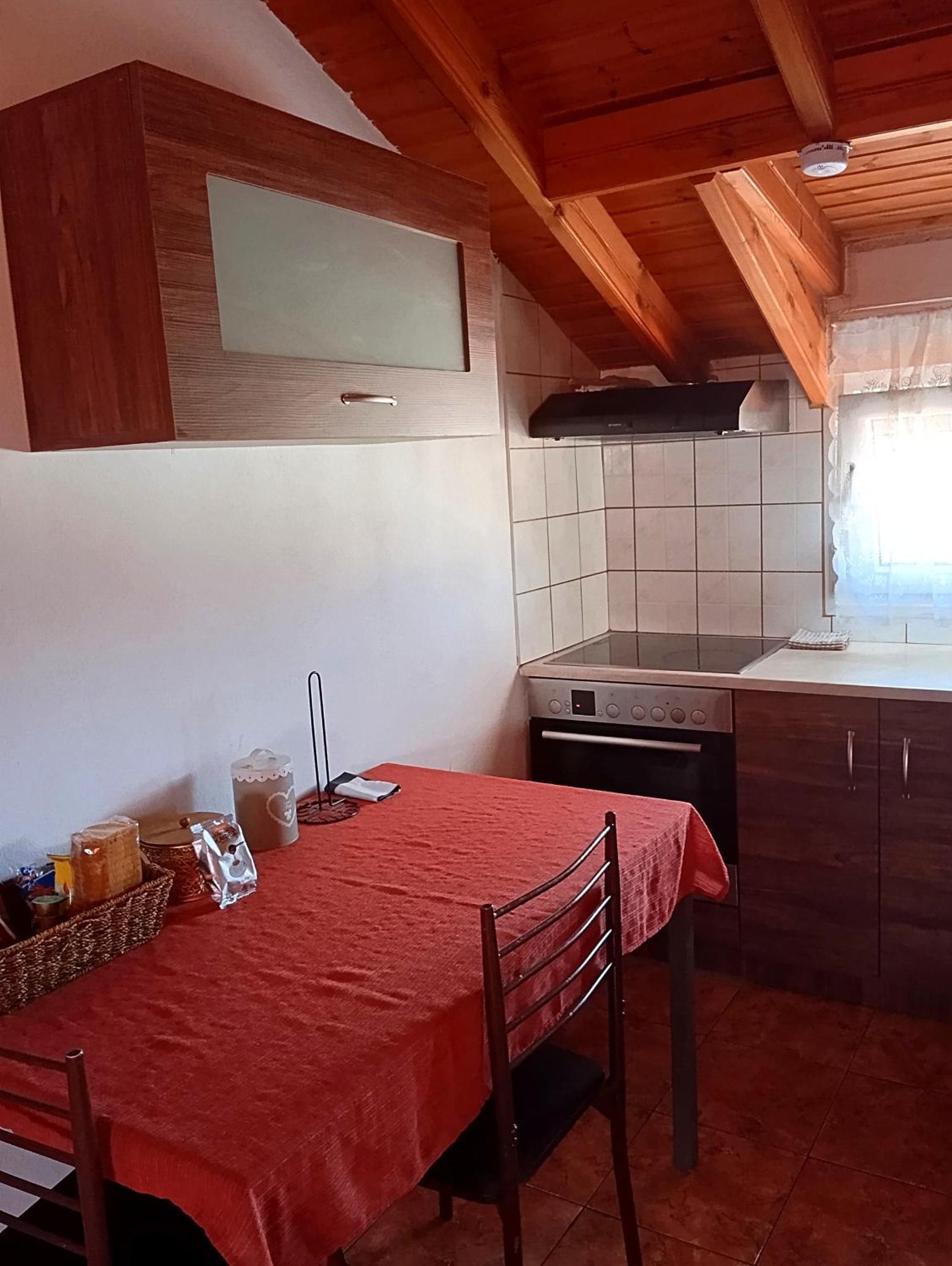 Noufara Apartments Nea Mesagkala Ngoại thất bức ảnh