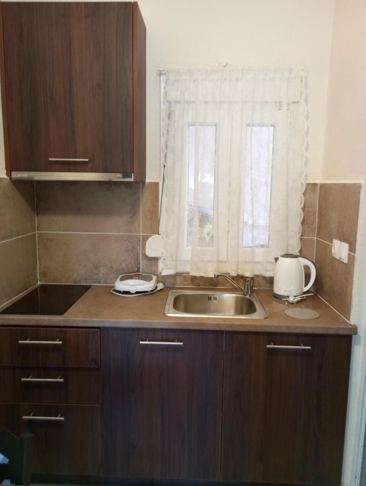 Noufara Apartments Nea Mesagkala Phòng bức ảnh